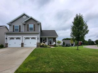 2596 Willowcrest Cir, Howell, MI 48843