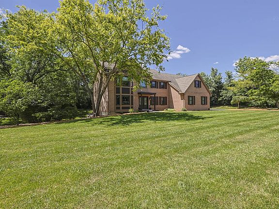 2nd image of 857 Cannes Ct