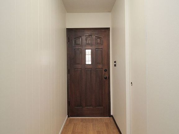 4th image of 5603-5617 NE Everett St #5603
