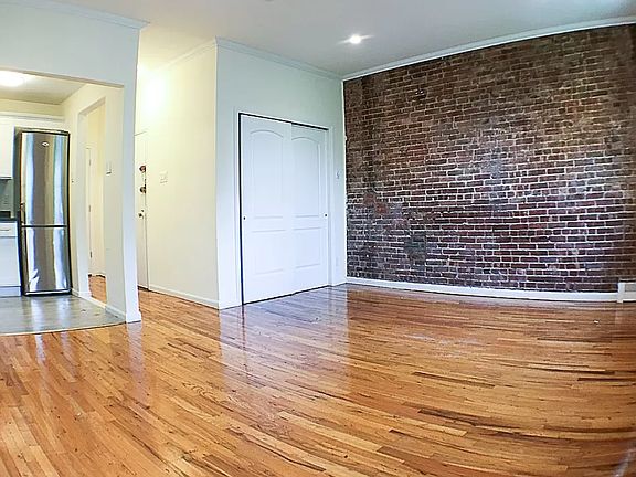 2nd image of 54 W 91st St APT 5B