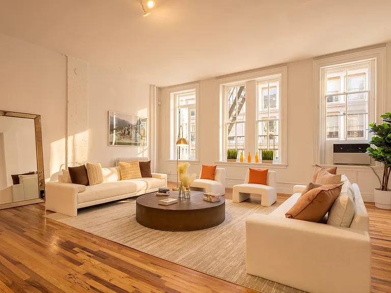 508 Broadway #3 — Photo 2
