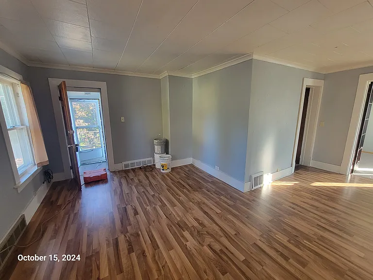1524 Iowa St — Photo 15