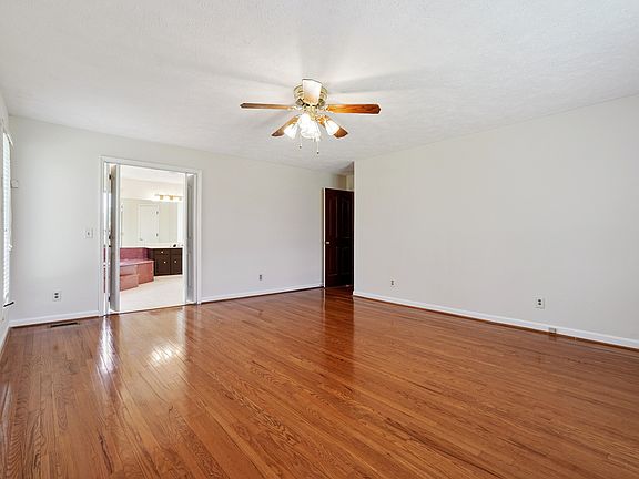 5th image of 255 Palmer Rd