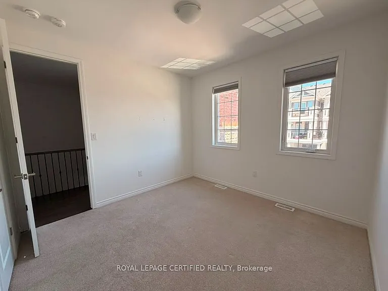 1514 Moira Cres — Photo 8
