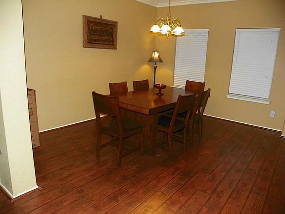 5th image of 202 Village Crest Dr