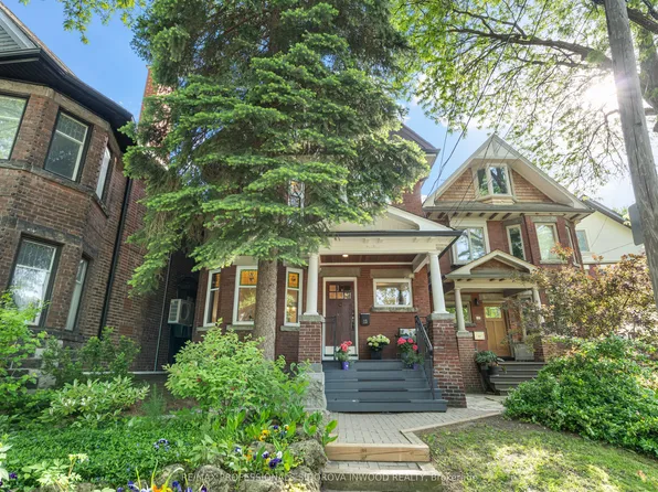13 Evelyn Cres, Toronto, ON M6P 3C8