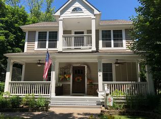 414 W 4th St, Rochester, MI 48307