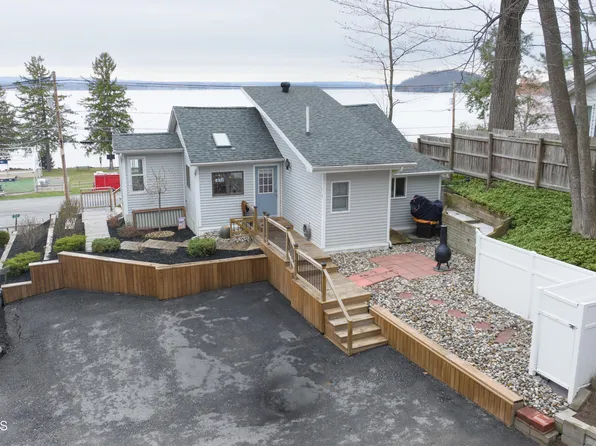 1 Aft Court, Saratoga Springs, NY 12866