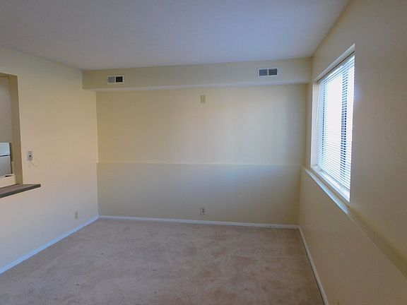 4th image of 2203 W Faidley Ave #1