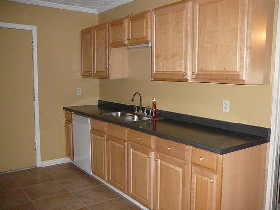 4th image of 305 Drusilla Ln