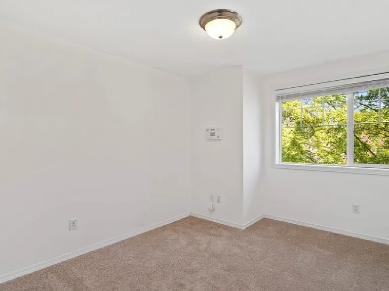 443 NE Ravenna Blvd #C — Photo 24