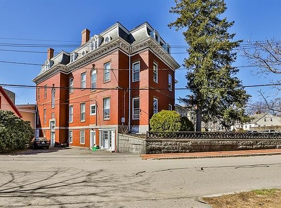 Exterior, Richards Avenue View