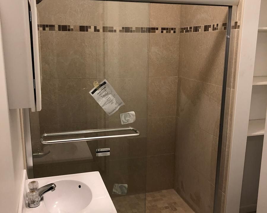 1st image of 465 W 27th St #1R