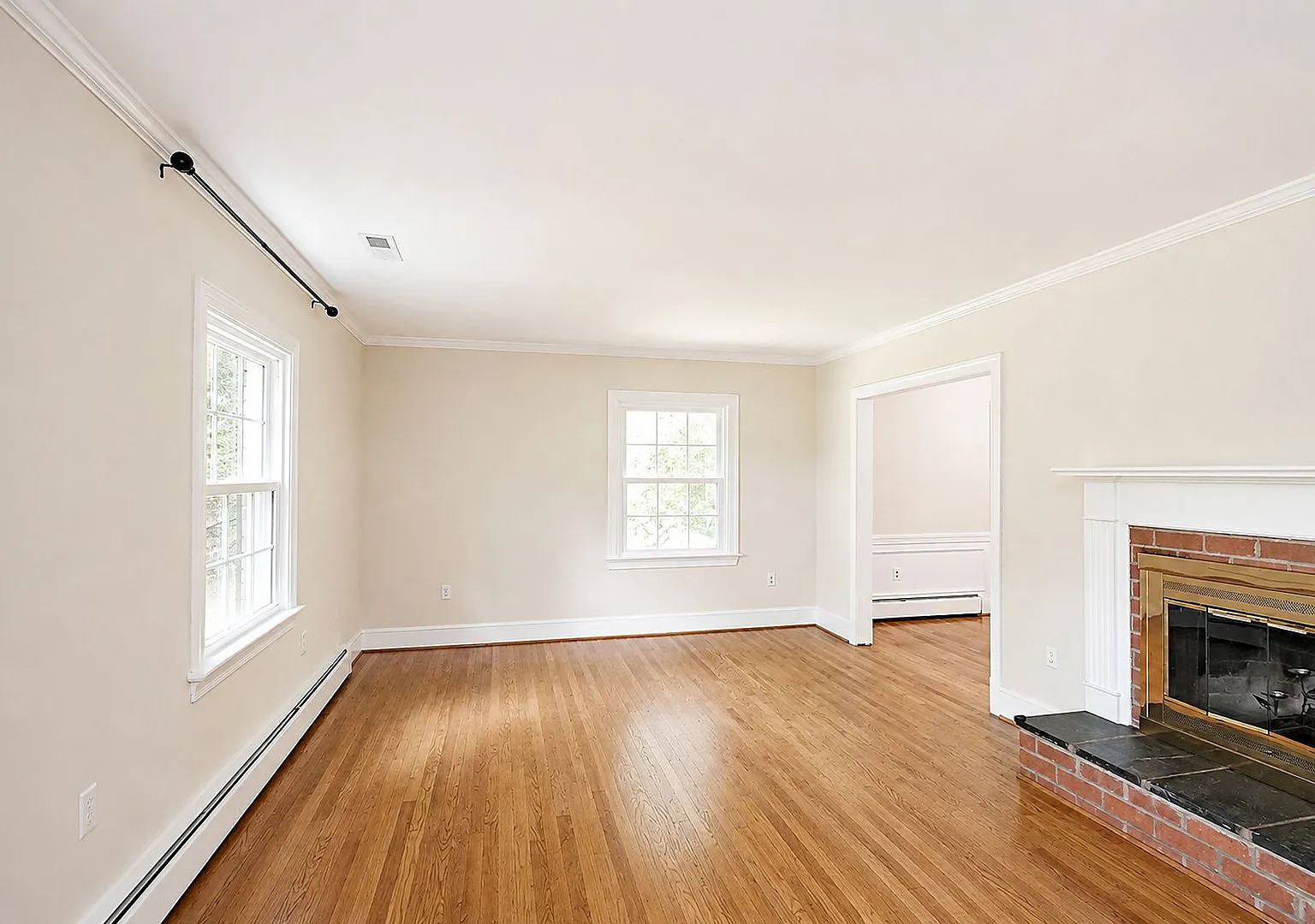 Spacious Pet-Friendly Greenbrier Home with Recent Updates + Lawn Care Included — Photo 2