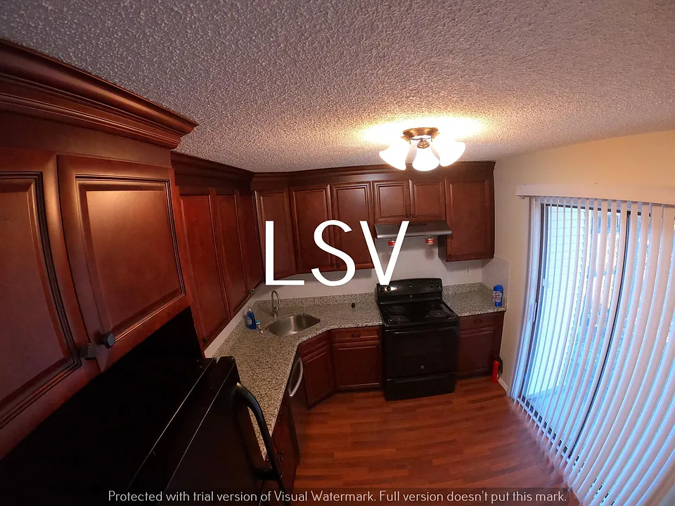 16 Wosniak Ct