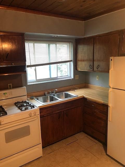 2nd image of 7243 Southeastern Ave