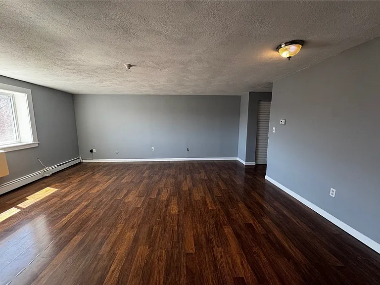 215 Winter St #4N — Photo 16