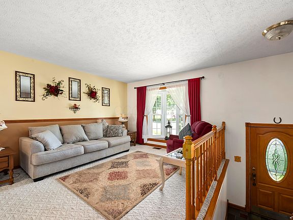 2nd image of 1820 Shoshone Dr
