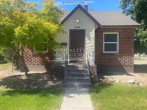 703 9th St S Photo 1