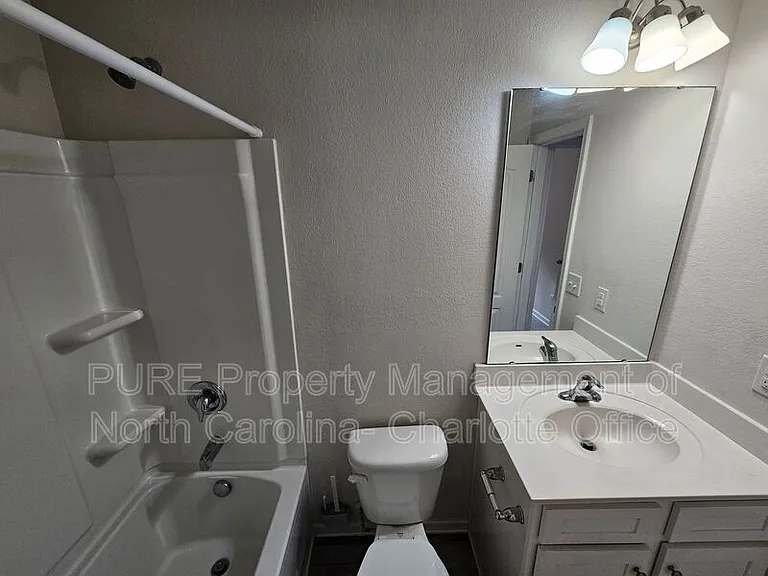 7015 Amberly Hills Rd — Photo 27