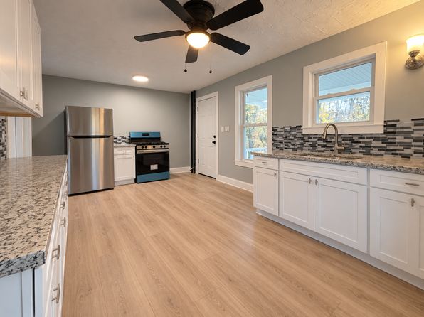 321-323-325 South St #323B