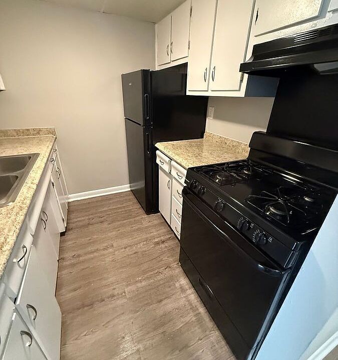 1st image of 2074 Fairmont Ct #12