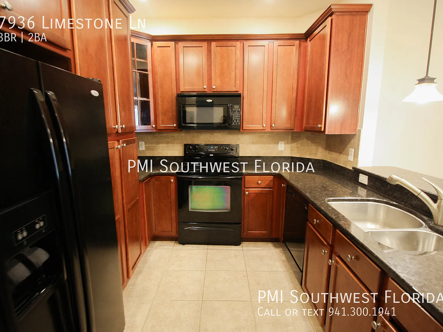 3BR/2BA Condo for Rent w/ Garage in Gated Stonehaven Community! — Photo 3