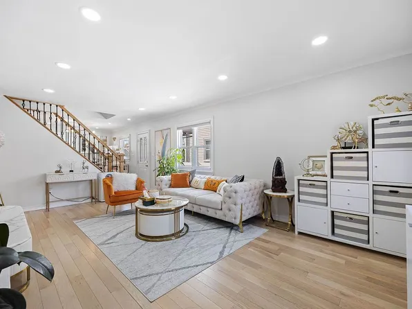 163-40 19th Ave, Whitestone, NY 11357