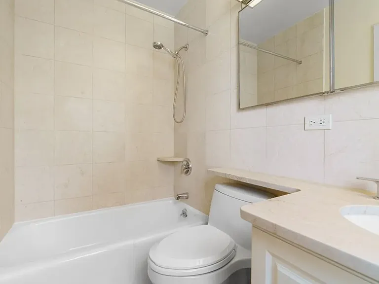 1520 York Ave #6H — Photo 9
