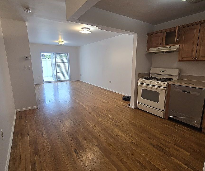 1st image of 48-19 30th Ave Floor 2