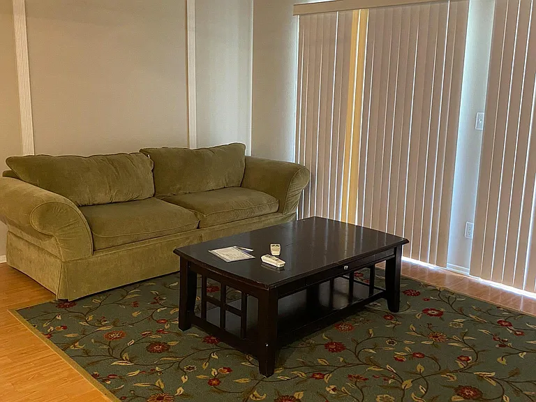 2542 Lancaster Ct — Photo 9