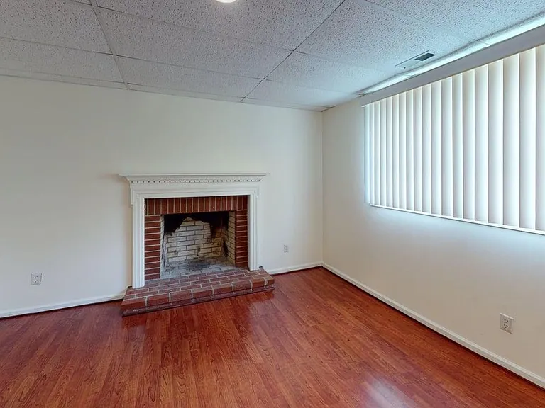 975 Murray Ln — Photo 41