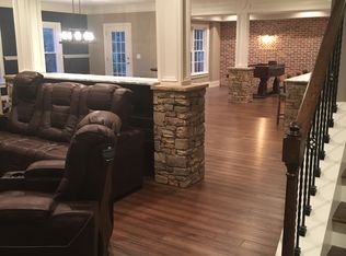 5850 Stoneleigh Dr, Suwanee, GA 30024