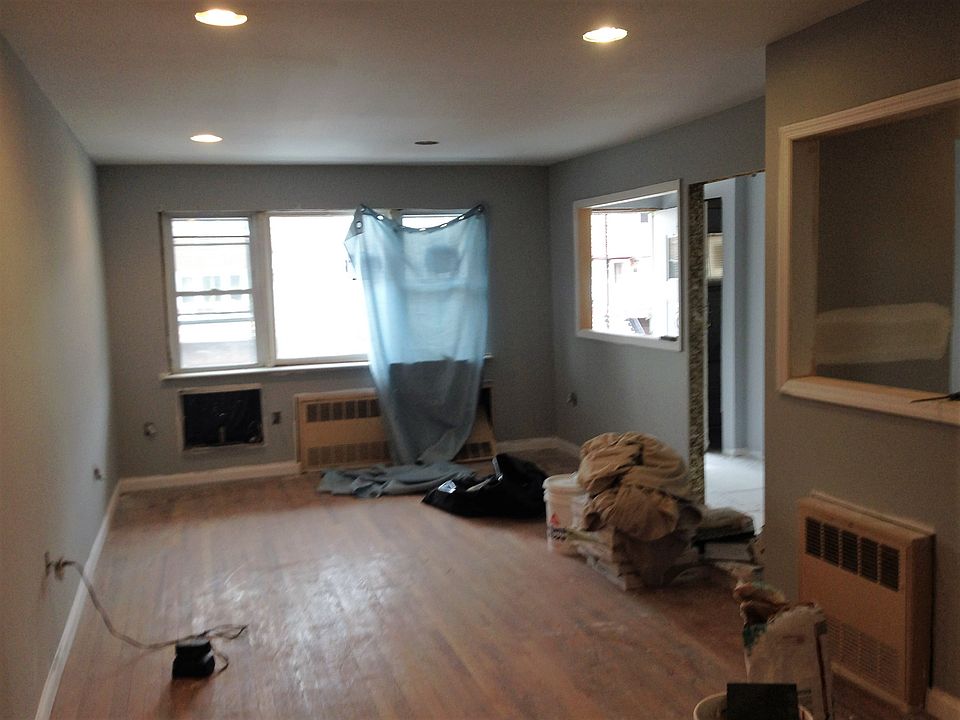 2nd image of 10 Paerdegat 3 St