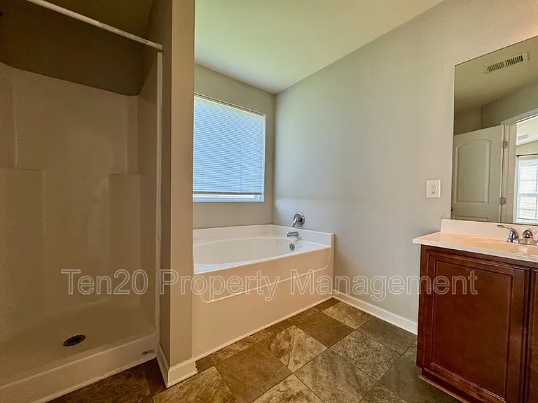 753 Compass Trl — Photo 11