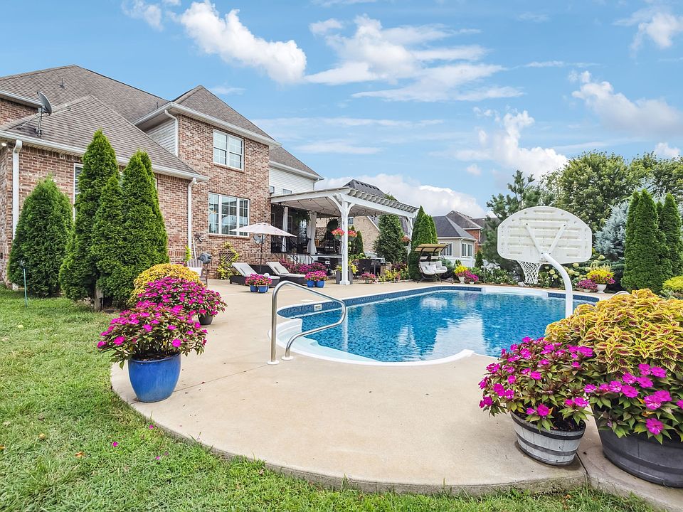 1st image of 2921 Caraway Dr