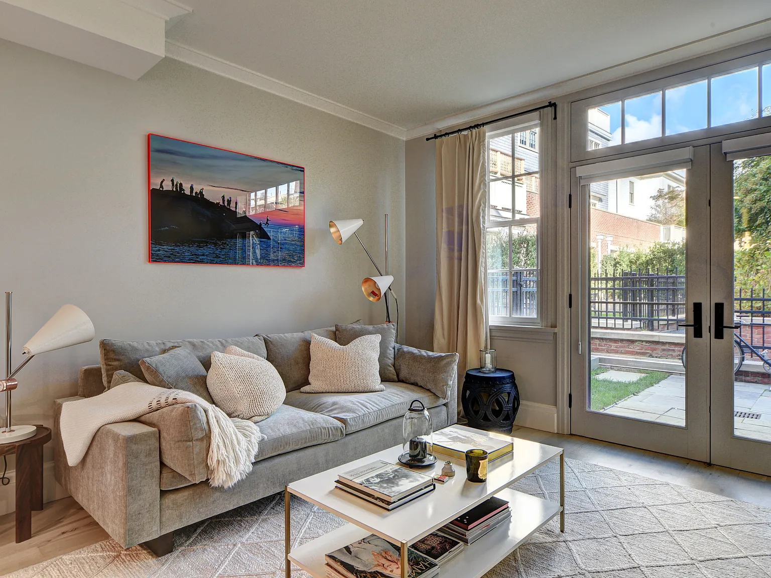 Pristine Watchcase Apartment in the Heart of Sag Harbor Village — Photo 2