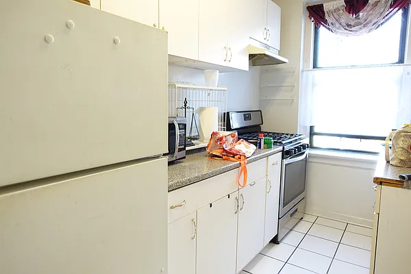 Rented by Keller Williams NYC | media 14