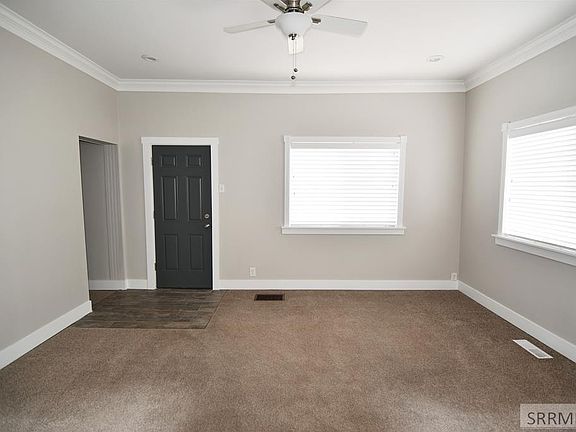 3rd image of 6240 E Sidehill Ln