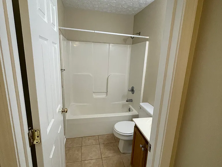 10824 Charlene Dr — Photo 16