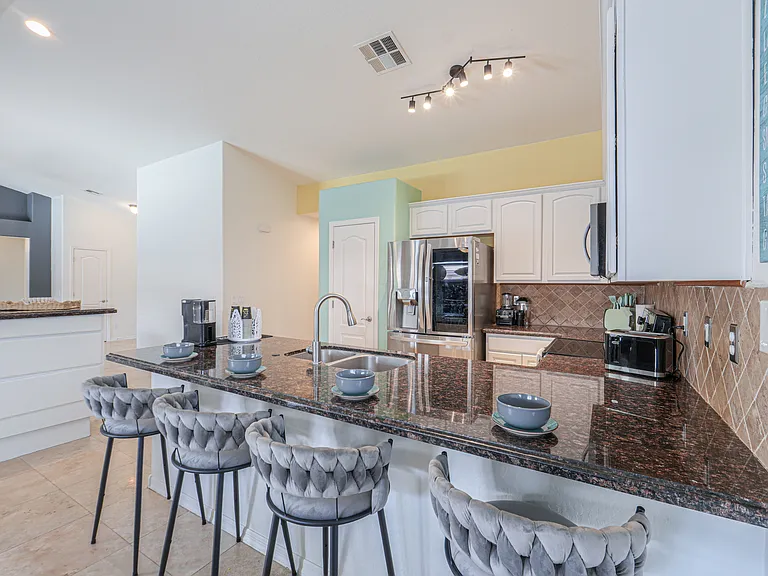 43223 W Neely Dr — Photo 2