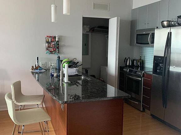 5th image of 2101 Market St Unit 3205