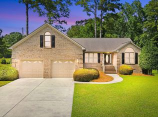 5208 Meadowbrook Dr, Trent Woods, NC 28562