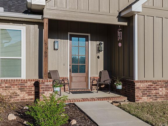 2nd image of 5160 Peace Ln