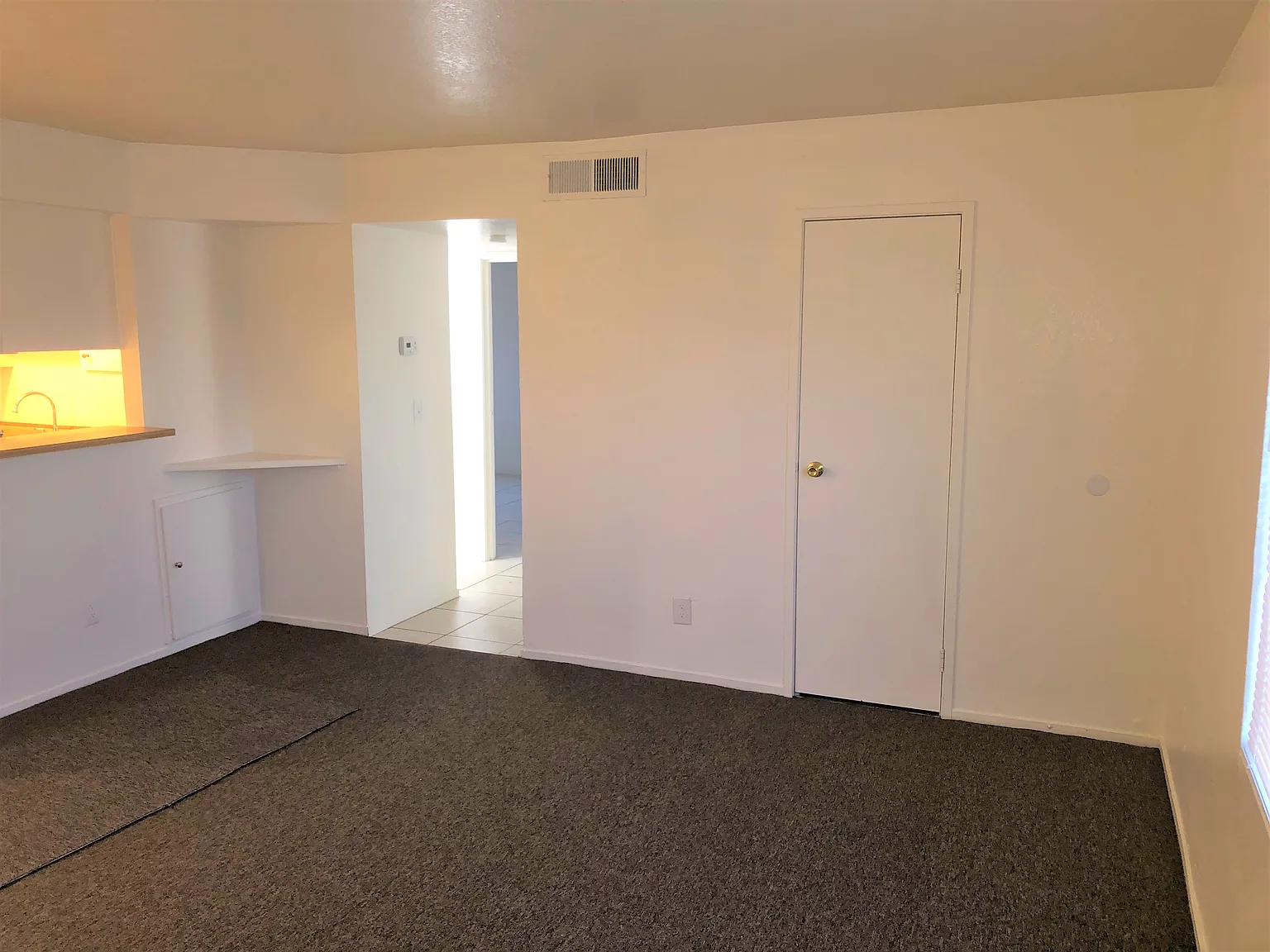2 bed, 867 sqft, $995 — Photo 3