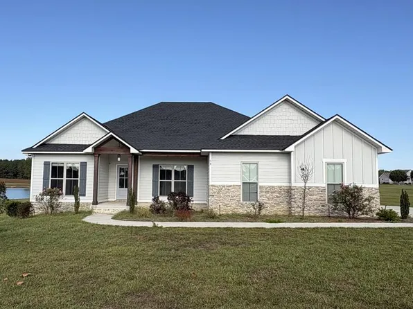 58 Willow Creek Dr, Tifton, GA 31793