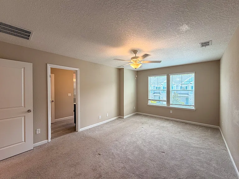 421 Boracay Cir — Photo 17