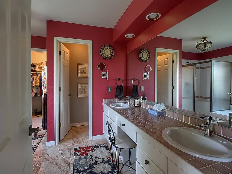 8971 Chestnut Hill Ln — Photo 16