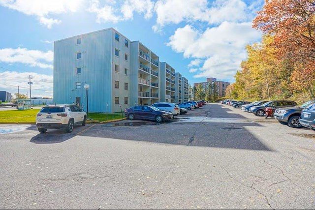 1st image of 652 Macdonald Ave #209