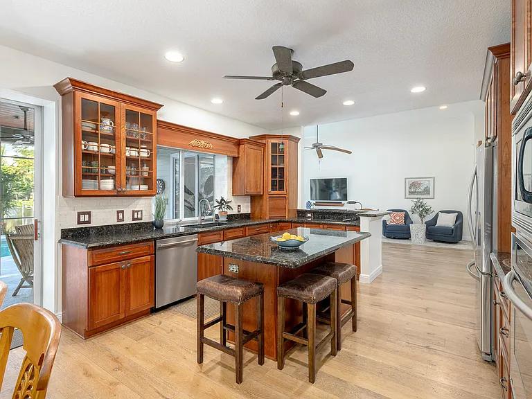 3842 SW Saint Lucie Ln — Photo 30